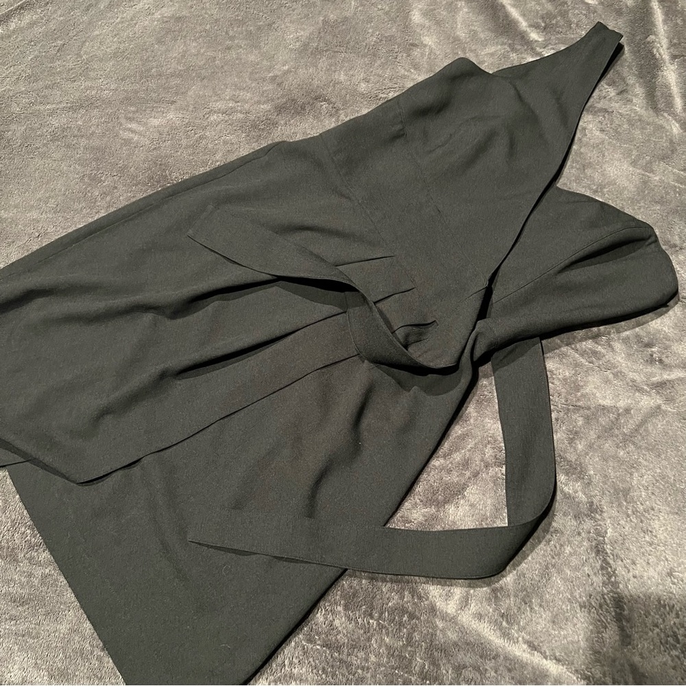 NEVER WORN CLUB MONACO BLACK COCKTAIL DRESS IN SIZE 6 - Picture 7 of 7